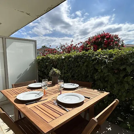 Climatise, 2 Pieces, Piscine, Terrasse, Parking Prive, Proche Port - - Fr-1-229-372 Apartment
